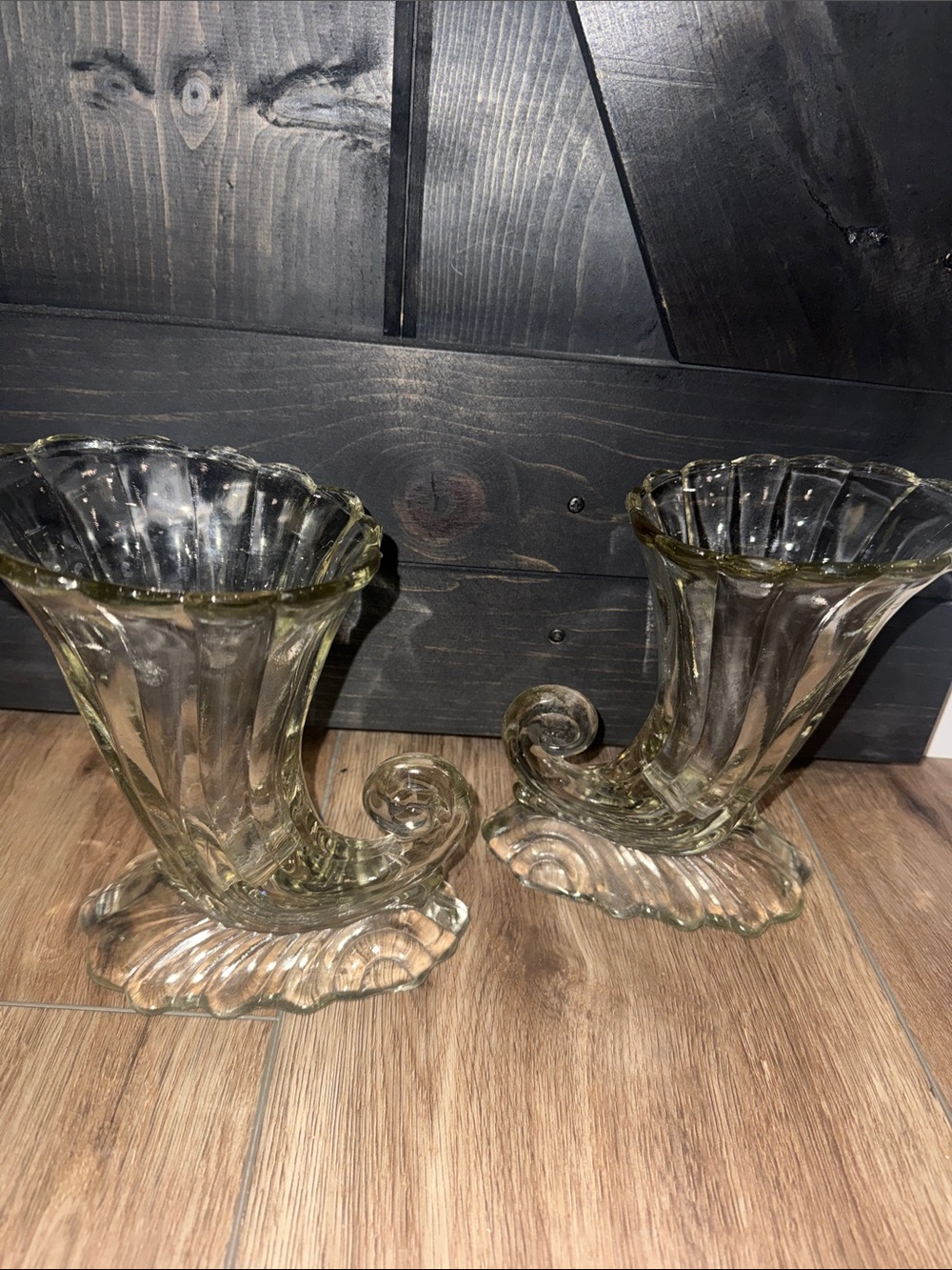 Vintage Clear Glass Cornucopia Vase Pair - Home Accents No cracks or chips.
